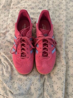 Adidas Gazelle Shock Pink Blue Spark Kids 7 / Women’s 8.5